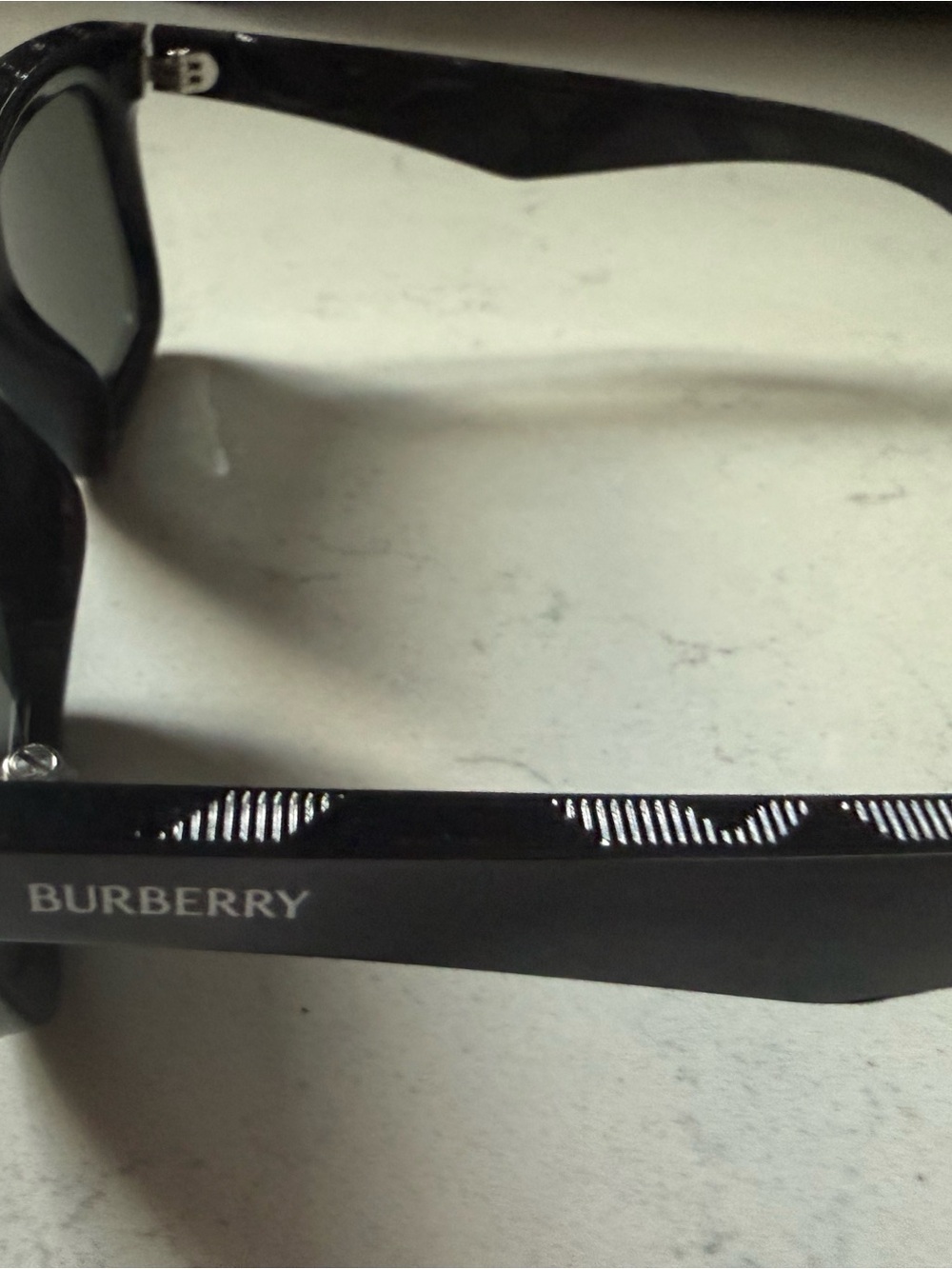 Burberry Black Men’s Sunglasses with Subtle Patterned Temples